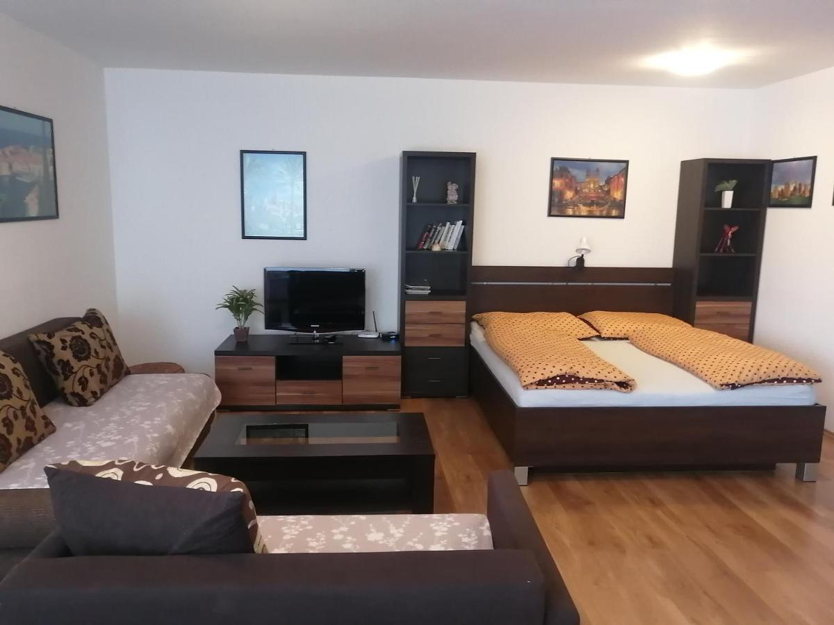 Modern City Center Apartment With Private Parking Martin Exterior foto
